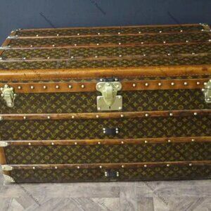 Louis Vuitton Trunk Antique Monogram 1920s